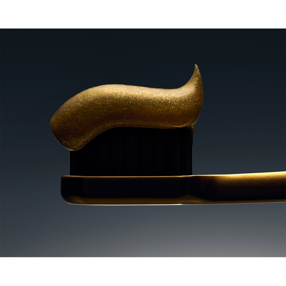 AUREZZI Oral care 24K Gold/Black Gift Set AUREZZI 24K Gold/Black Gift Set. Oral care