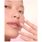 “Active™ Blur” nagus puoselėjanti priemonė su švelniu atspalviu. Nagų priežiūros priemonės