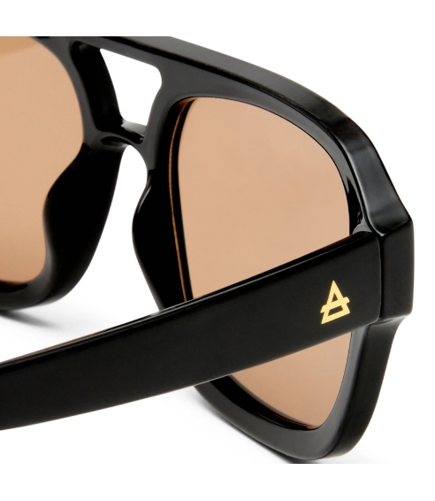 „Aquarius Black“ akiniai nuo saulės. Sportas ir mada