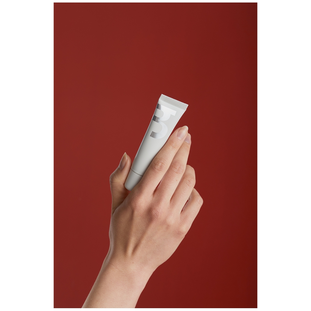 Bodyologist Bodyologist „Beyond Balm” intensyviai regeneruojantis balzamas lūpoms ir odai . Lūpų priežiūra
