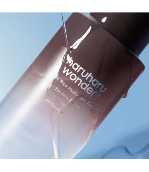 "Black Rice Hyaluronic Toner For Sensitive Skin" veido tonikas (be alkoholio ir kvapiklių). Korėjietiški tonikai ir dulksnos