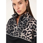 "Boundless Zip Neck Sweat" džemperis su leopardo rašto detalėmis. Džemperiai "Boundless Zip Neck Sweat" džemperis su leopardo rašto detalėmis. Džemperiai