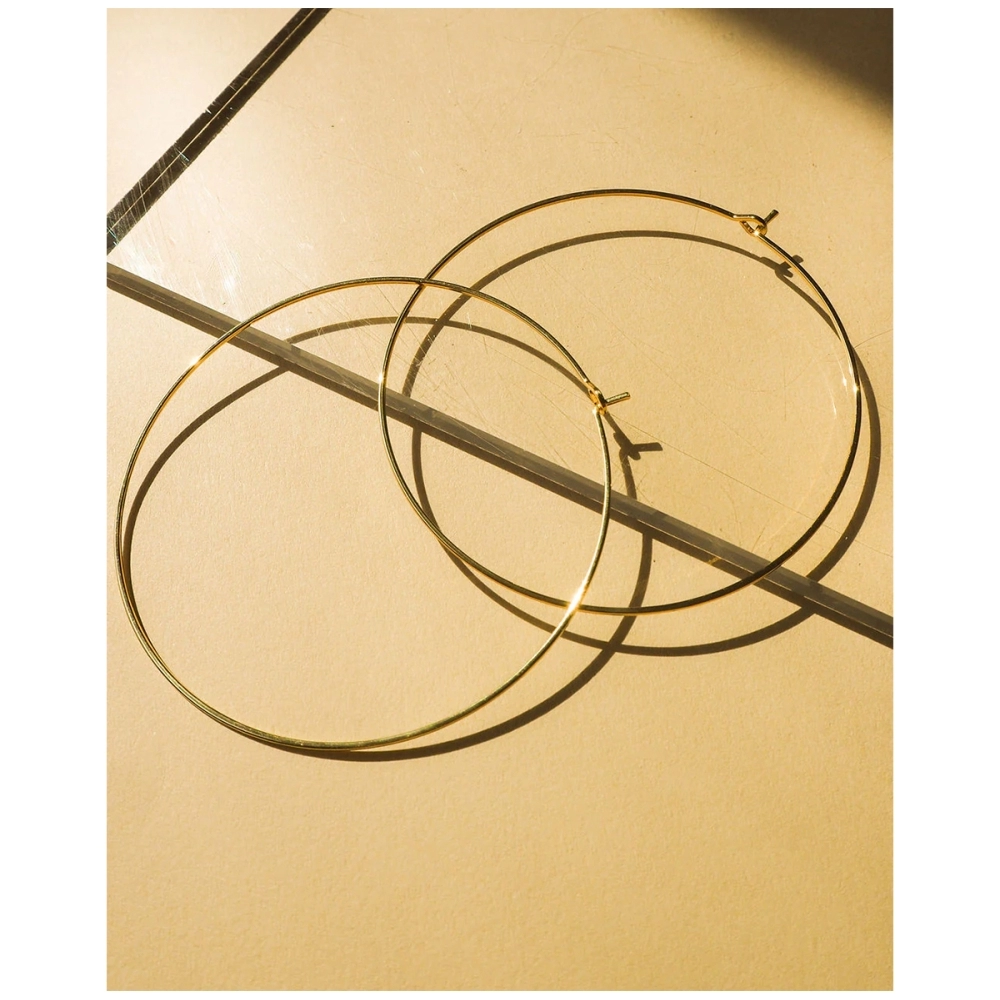 Luv Aj CAPRI WIRE Hoops tipo aukso spalvos auskarai. Auskarai