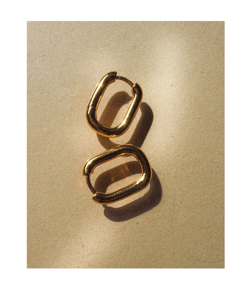 Chain Link Huggies Gold. Earrings