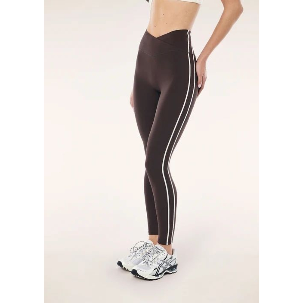P.E Nation Tamprės "Clarity Full Length Legging" rudos spalvos tamprės P.E Nation "Clarity Full Length Legging" rudos spalvos tamprės. Tamprės