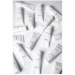 "Creamy Quartz & Enzyme Exfoliator” švelnus enziminis veido šveitiklis. Veido prausikliai ir šveitikliai