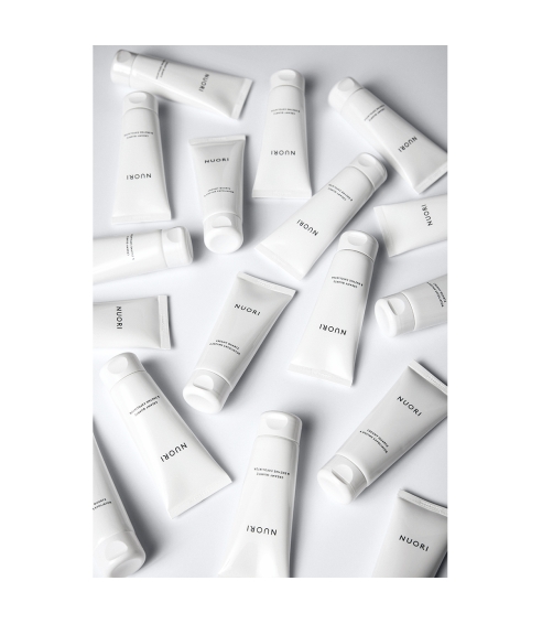 "Creamy Quartz & Enzyme Exfoliator” švelnus enziminis veido šveitiklis. Veido prausikliai ir šveitikliai