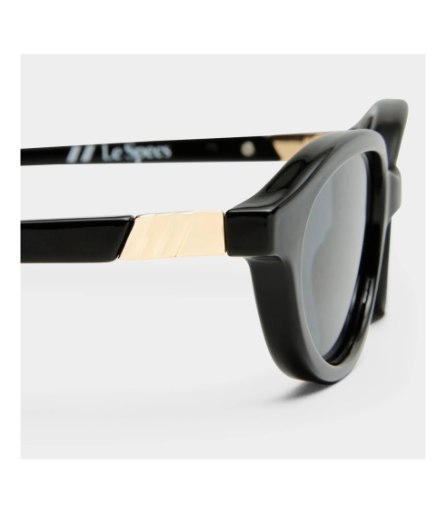 Duskfall - Black Smoke Mono. Sports and fashion