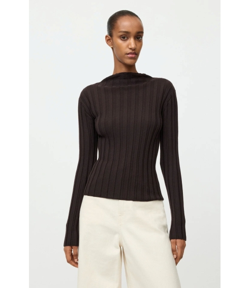 "Featherlight Ribbed Top“ rudos spalvos megztinis. Megztiniai