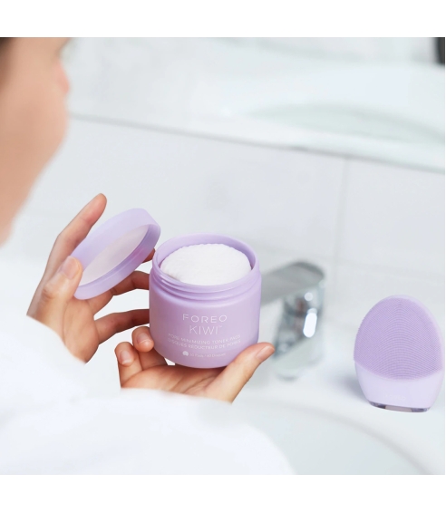 KIWI™ Pore Minimizing Toner Pads. Cleansers and exfoliators