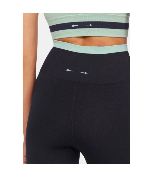 FORM SEAMLESS MIDI PANT. Leggings