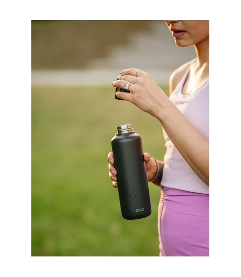Thermo Bottle Timeless Dark. Water bottles and cups