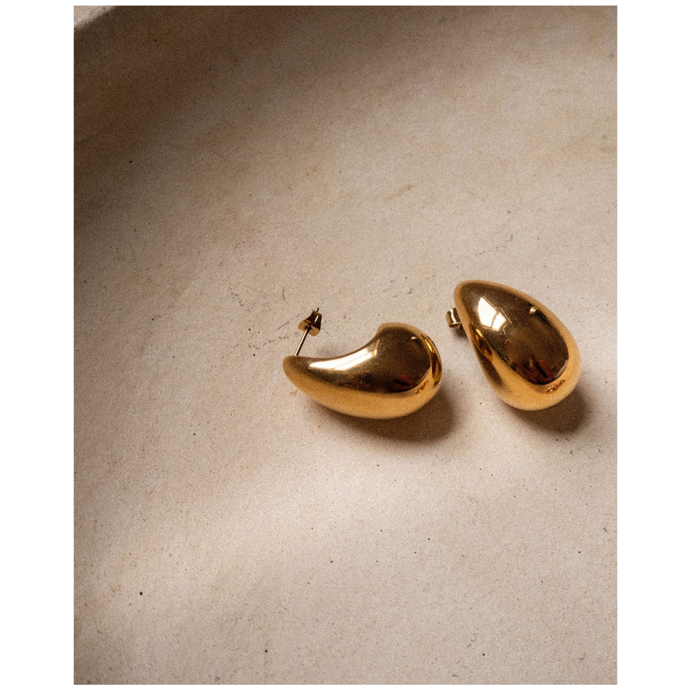 Gia Hoops Gold. Earrings