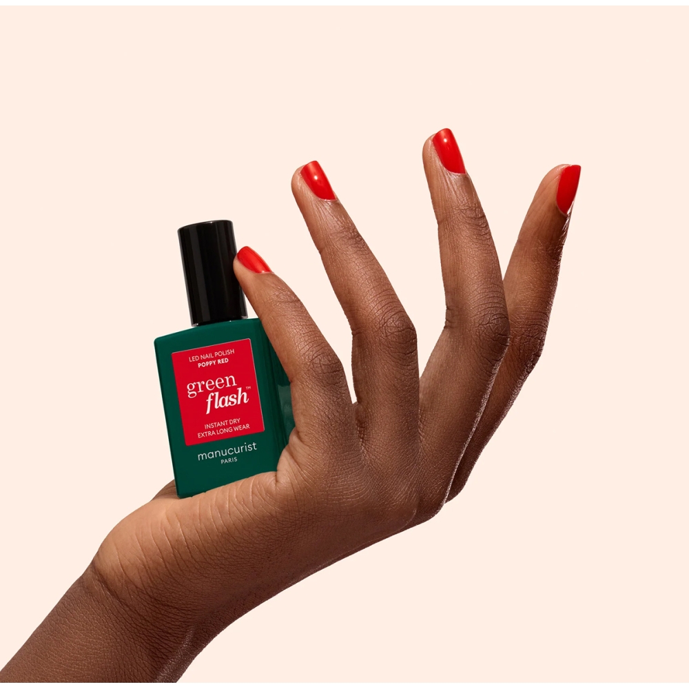 Manucurist “Green Flash™ LED” pusiau ilgalaikis nagų lakas - Poppy Red. Nagų lakai