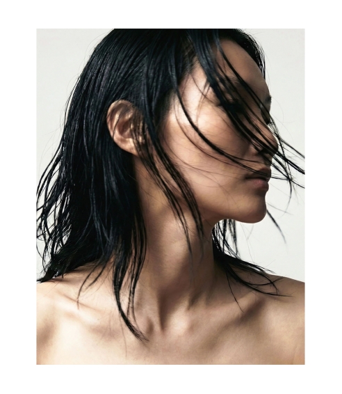 „Hydrating & Strengthening Conditioner” intensyviai drėkinantis kondicionierius. Plaukų kondicionieriai