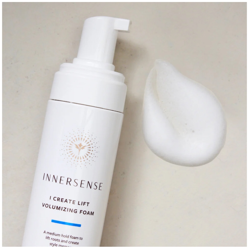 Innersense "I Create Lift" apimties suteikiančios plaukų putos. Plaukų formavimo priemonės