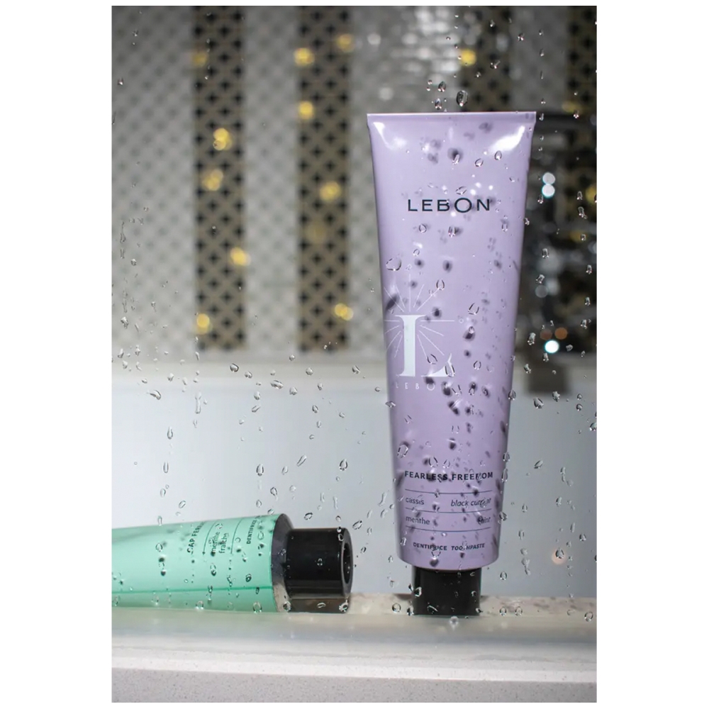 Lebon Lebon Fearless Freedom balinamoji dantų pasta su juodaisiais serbentais ir šviežia mėta. Burnos higiena