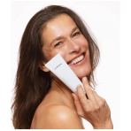 Lebon Le White balinamoji dantų pasta su saldžiąja mėta ir žaliąja arbata. Burnos higiena