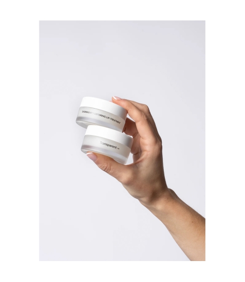 Overnight Restoring Lip-Treatment Skin Restoring Balm. Lip care