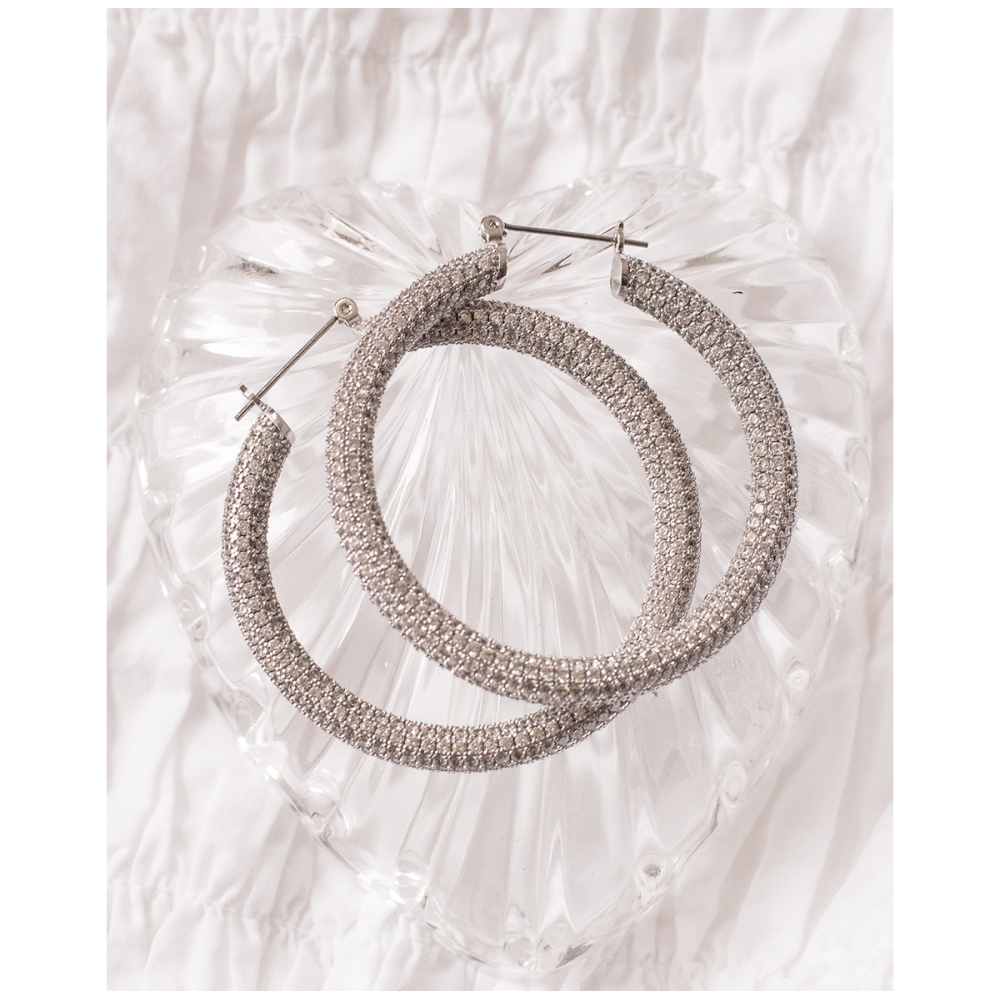 Pave Amalfi Hoops Silver. Earrings