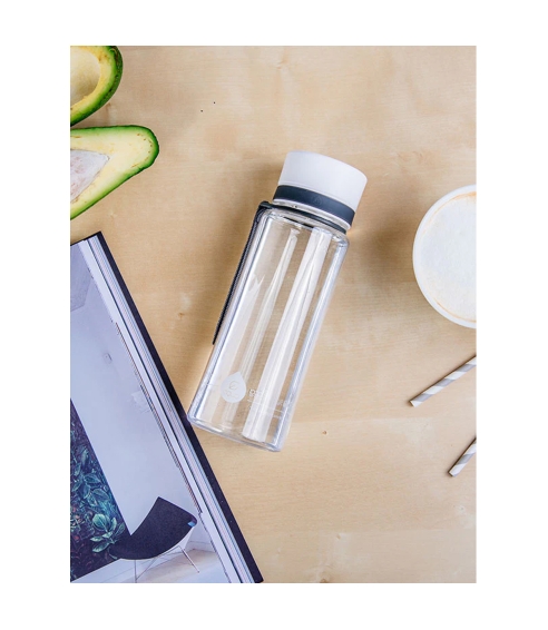 Plastic water bottle BPA free  „Plain White“. Water bottles and cups