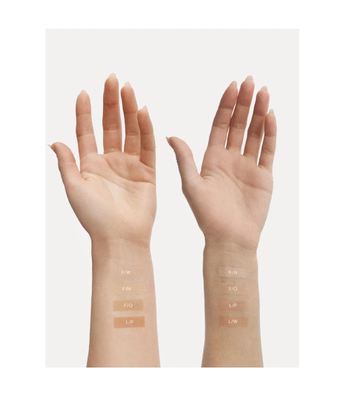 "Pressed Powder" kompaktinis makiažo pagrindas. Veidui