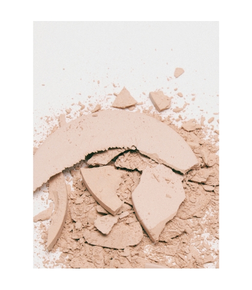 "Pressed Powder" kompaktinis makiažo pagrindas. Veidui