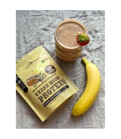 Cocoa-Banana Protein Mix. Protein drinks