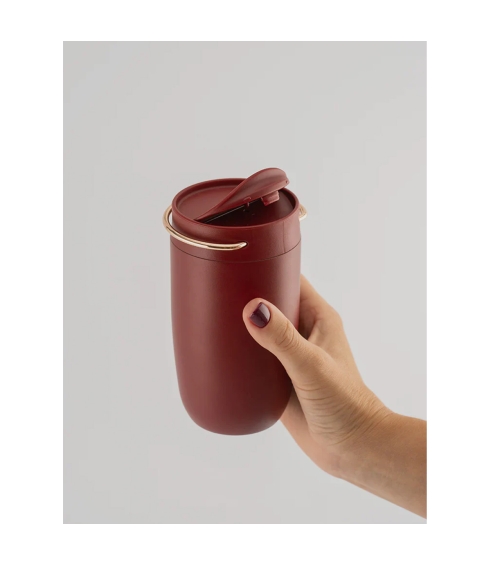 Cup Wine Not. Water bottles and cups