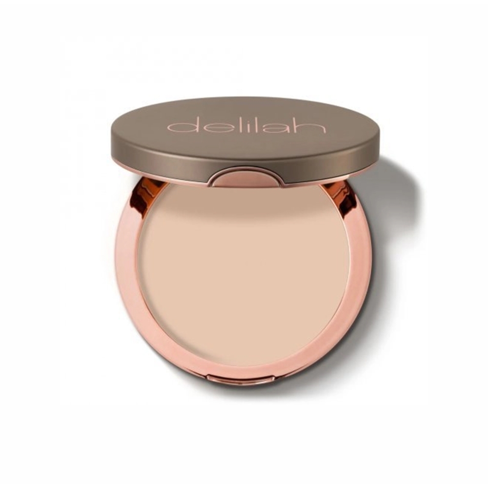 Delilah Veidui "Pure Touch Hyaluronic Pressed Powder" presuota pudra su hialuronu Delilah "Pure Touch Hyaluronic Pressed Powder" presuota pudra su hialuronu. Veidui