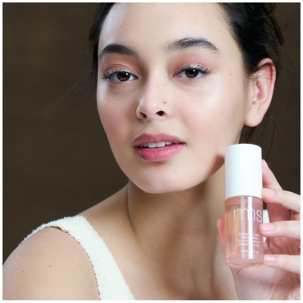 RMS Beauty “Radiance Lock Setting Mist” drėkinanti makiažo fiksavimo dulksna. Veido tonikai ir miglos