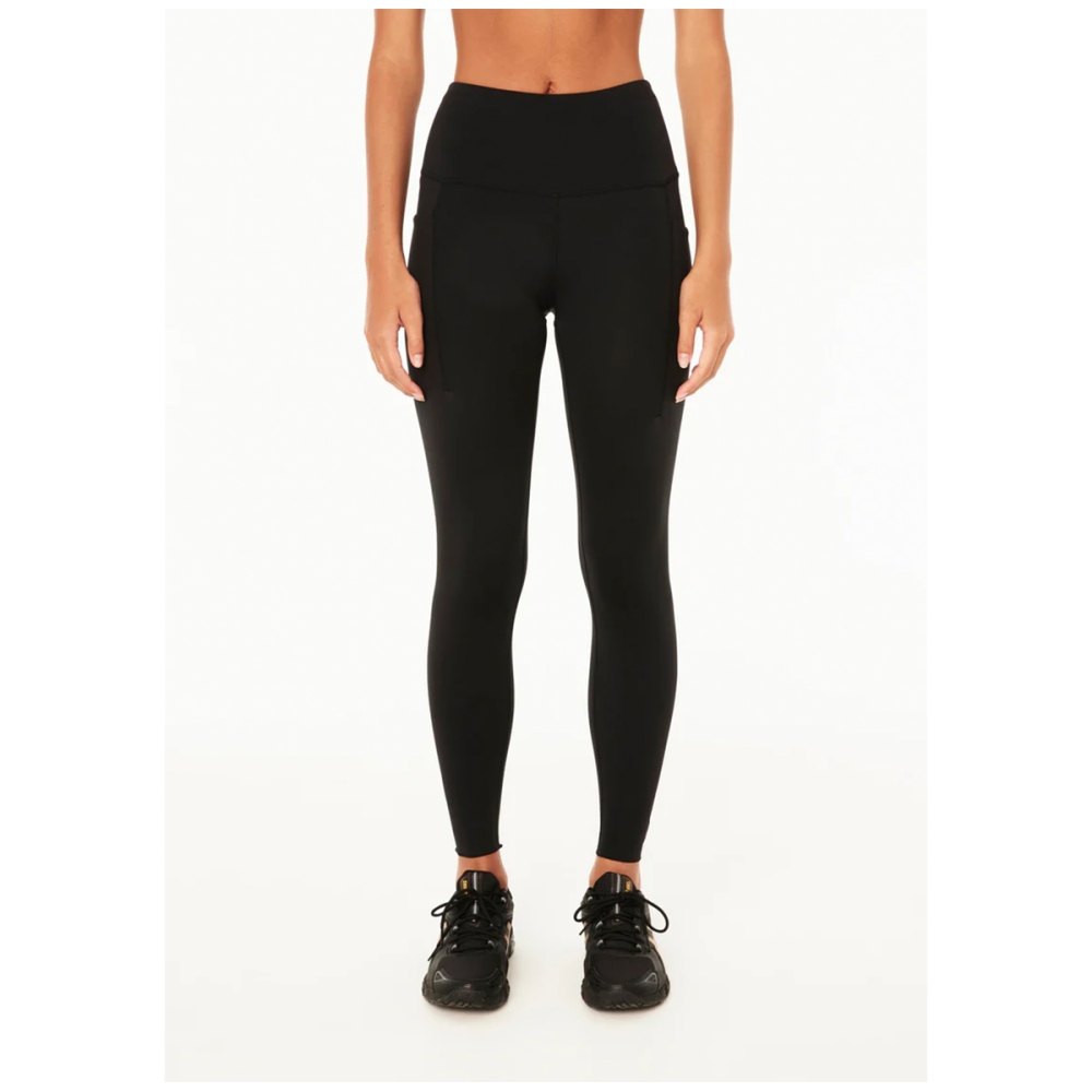 RECALIBRATE 7/8 LEGGING IN BLACK. Leggings