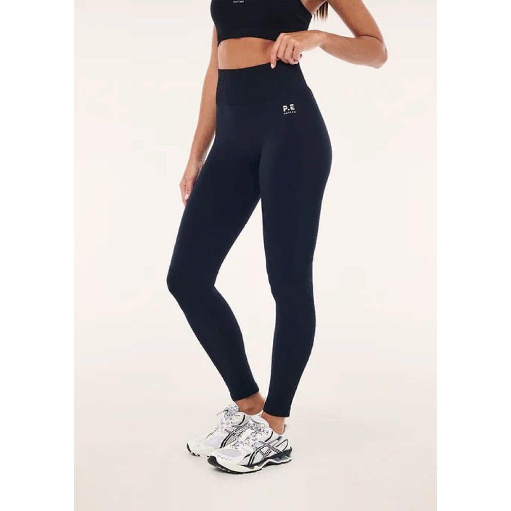 P.E Nation "Restore Seamless Legging" juodos spalvos besiulės tamprės. Tamprės