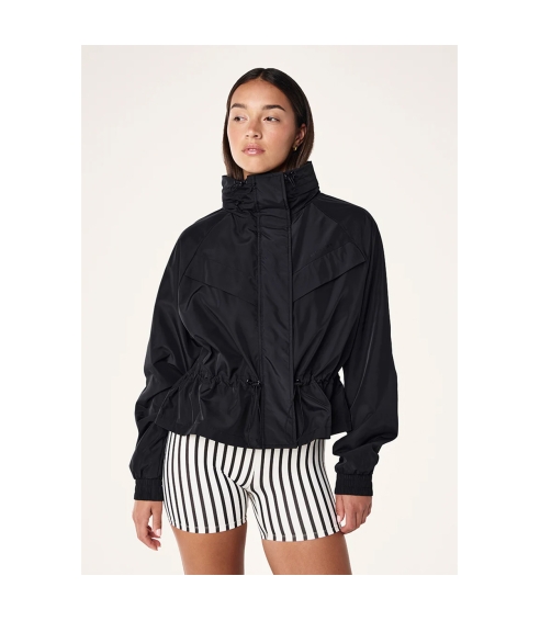 SHELTER JACKET IN BLACK. Jackets