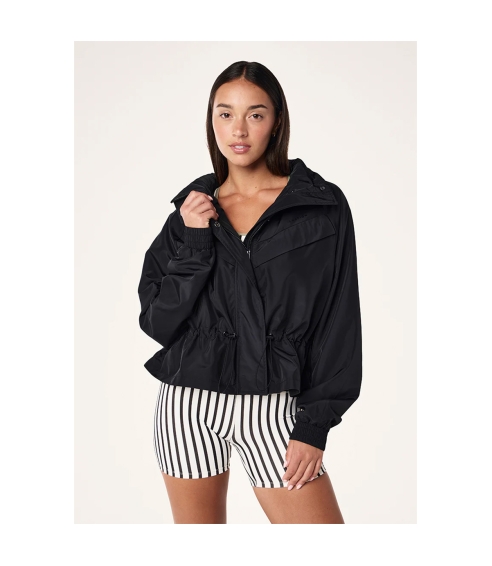 SHELTER JACKET IN BLACK. Jackets