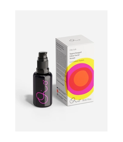 Švytėjimą suteikiantis veido serumas “Supercharged Glow”. Serumai veidui