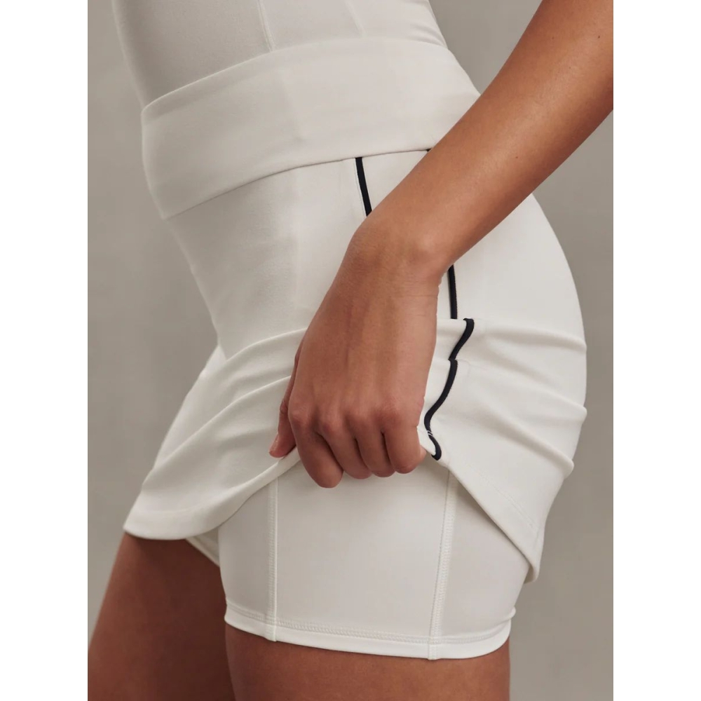 Varley Sijonai "Tani High-Rise Skort" baltos spalvos sijonšorčiai Varley "Tani High-Rise Skort" baltos spalvos sijonšorčiai. Sijonai
