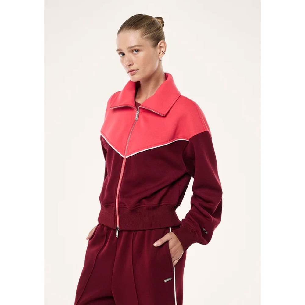 P.E Nation "Triumph Jacket" bordo spalvos švarkelis. Švarkai