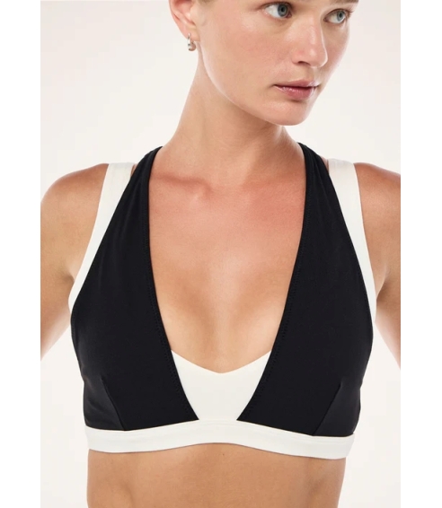 Unity sports bra in black. Sports Bras