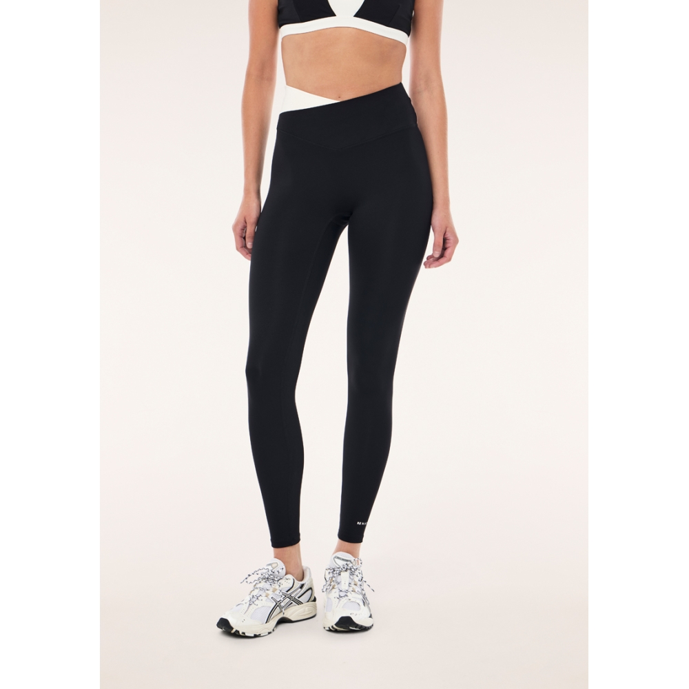P.E Nation "Wander Full Length Legging" juodos spalvos tamprės. Tamprės